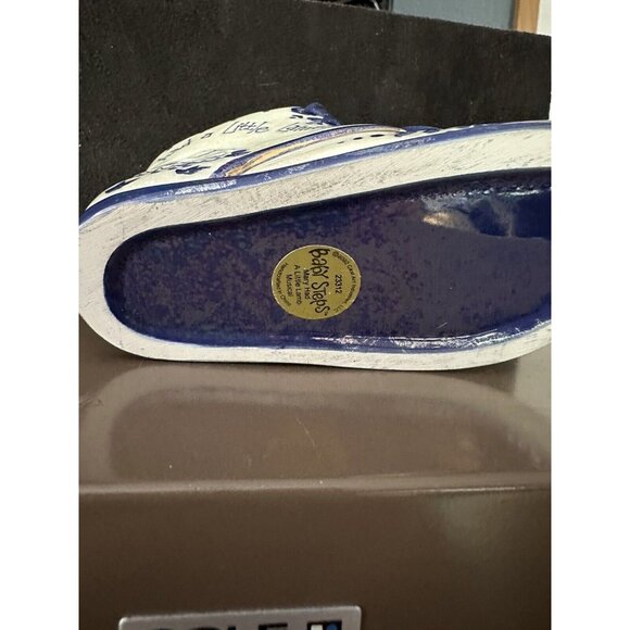 Mary Had A Little Lamb Porcelain Music Box Baby Shoe Baby Steps Newborn - Picture 3 of 3